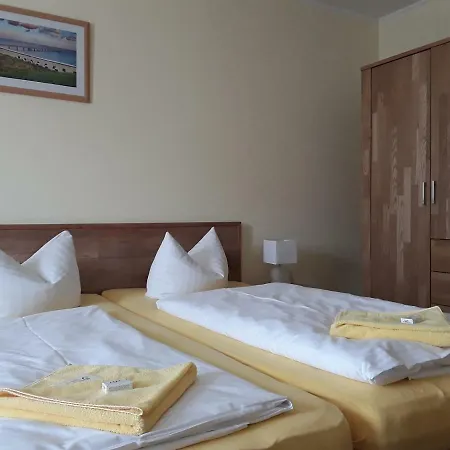 بيت ضيافة Lindenkrug 3*