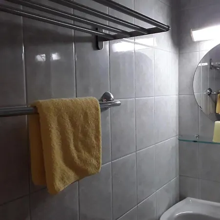 Lindenkrug بيت ضيافة